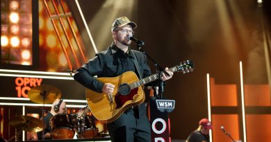 KENNY WHITMIRE MAKES OPRY DEBUT